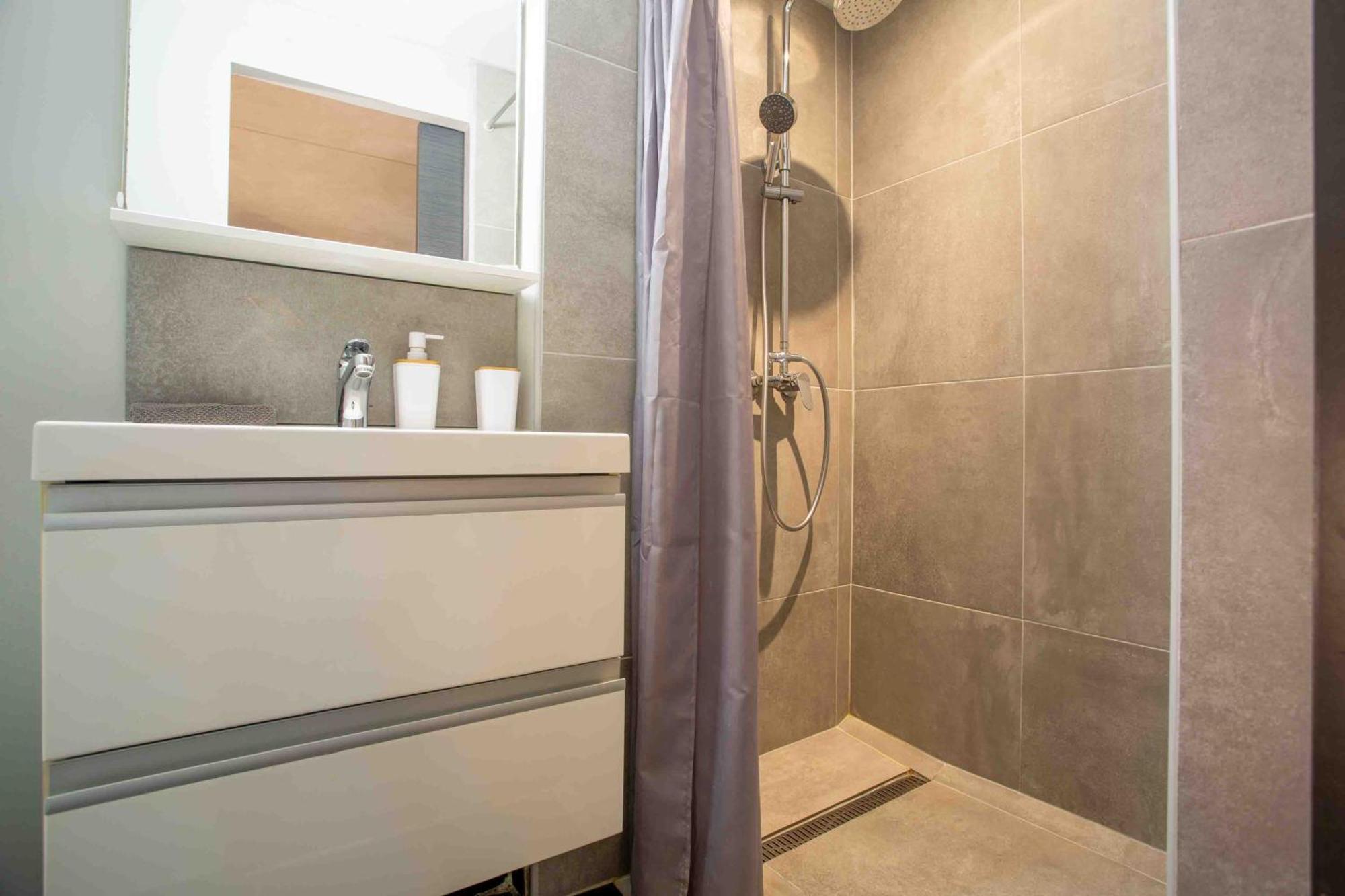 Le Saint Roch 1 - Ac Clim - Wifi - 50M Centre Ville أفينيون المظهر الخارجي الصورة